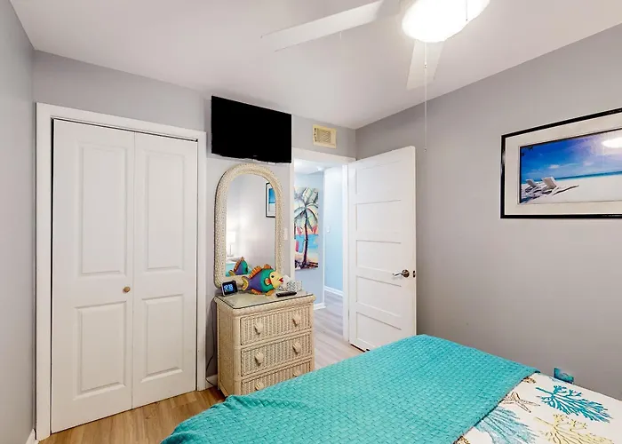 Bright Oceanfront With Pool Hot Tub Sauna Tennis & Ac