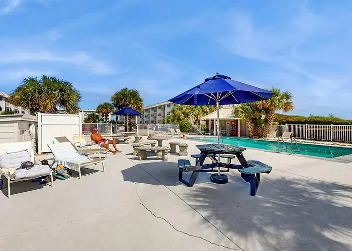 Bright Oceanfront With Pool Hot Tub Sauna Tennis & Ac Holiday home Gulf Shores
